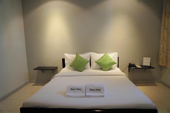 Imagen de la habitación del Hotel Reno, Bangkok. Foto 8