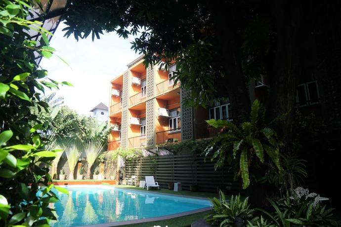 Imagen general del Hotel Reno, Bangkok. Foto 1