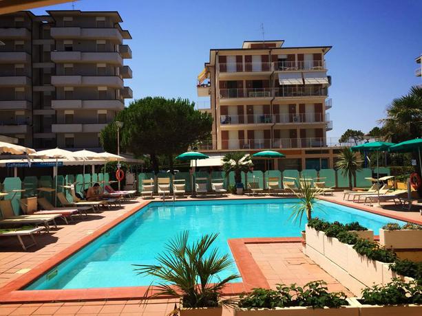 Imagen de la piscina del Hotel Reno, Lido di Savio. Foto 7