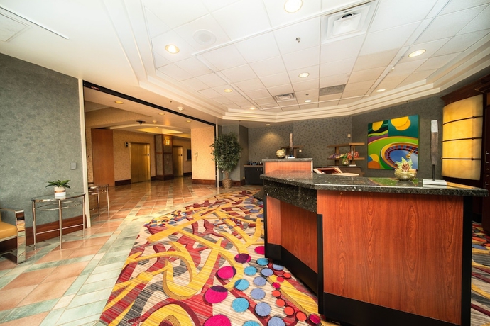 Imagen de los interiores del Hotel Reno Suites. Foto 18