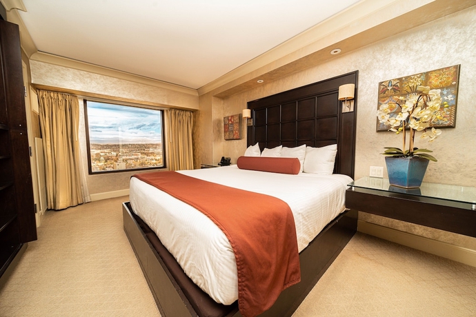 Imagen de la habitación del Hotel Reno Suites. Foto 6
