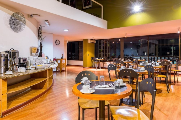Imagen del bar/restaurante del Hotel Rent A Home Lyon. Foto 3