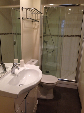 Imagen de la habitación del Hotel Rent Cannes Meubl&eacute;s Gambetta. Foto 3