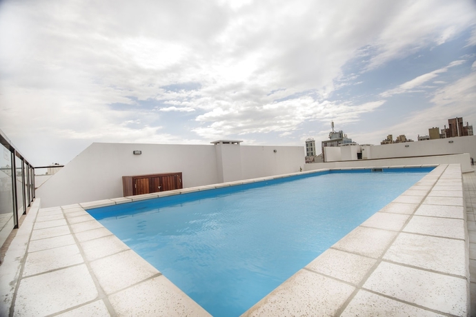 Imagen de la piscina del Hotel Rent San Jos&eacute; de Calasanz CX6. Foto 10