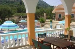 Imagen general del Hotel Rentaki Villas. Foto 9