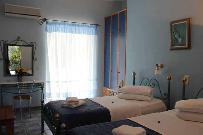 Imagen general del Hotel Rentaki Villas. Foto 10