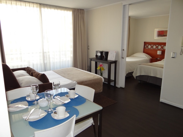 Imagen de la habitación del Hotel Rentasuite. Foto 2