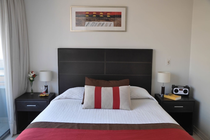 Imagen de la habitación del Hotel Rentasuite. Foto 14