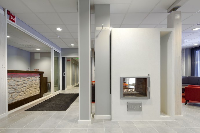 Imagen de los interiores del Hotel Rento. Foto 15