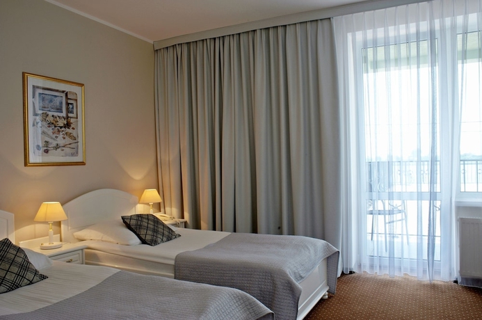 Imagen de la habitación del Hotel Renusz. Foto 5