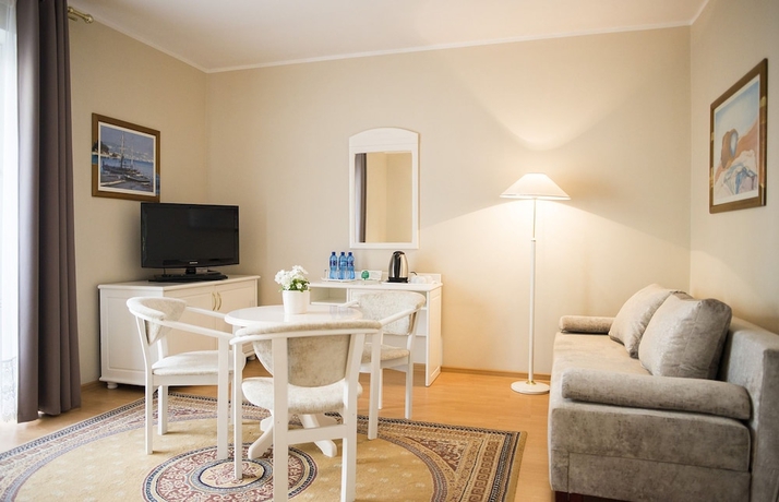 Imagen de la habitación del Hotel Renusz. Foto 8