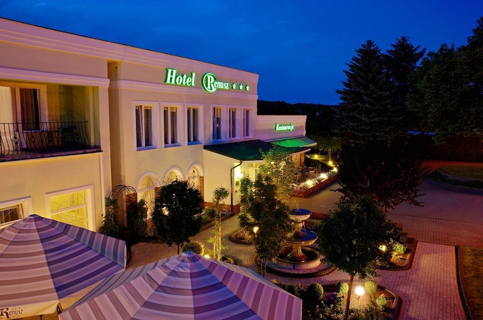 Imagen general del Hotel Renusz. Foto 1