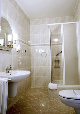 Imagen de la habitación del Hotel Renusz. Foto 13