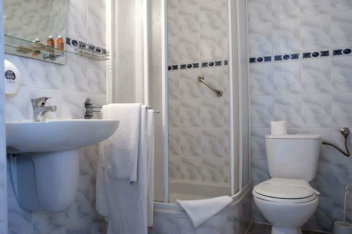 Imagen de la habitación del Hotel Renusz. Foto 14
