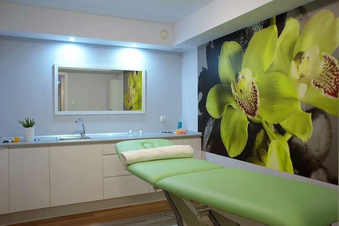 Imagen de los interiores del Hotel Renusz. Foto 18