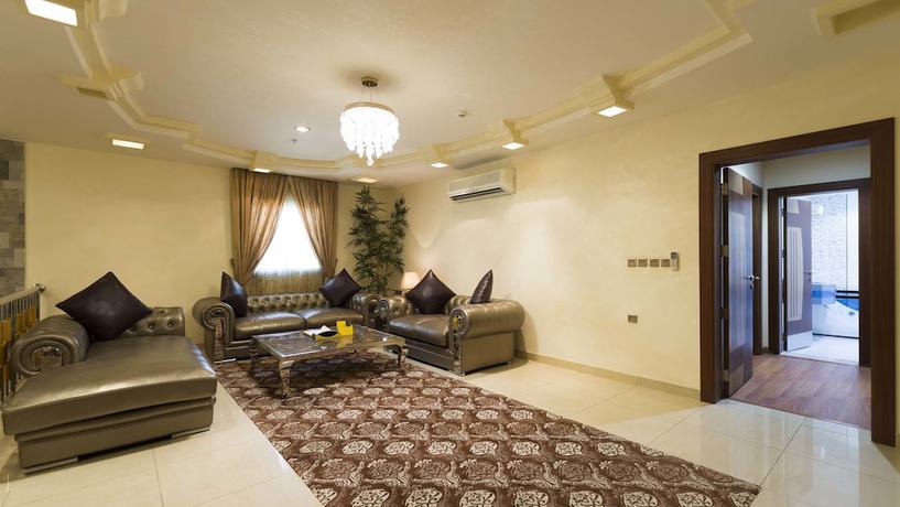 Imagen de los interiores del Hotel Renz Hotel. Foto 18