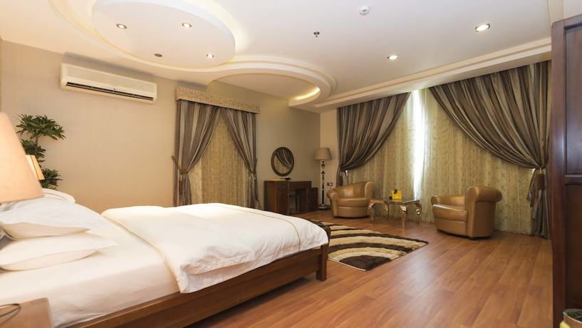 Imagen de la habitación del Hotel Renz Hotel. Foto 16