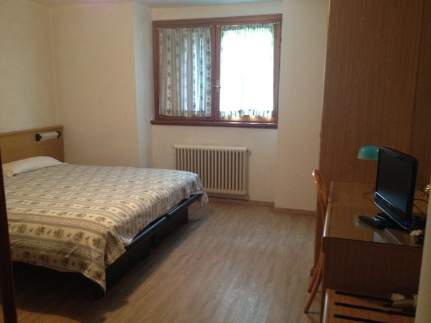 Imagen de la habitación del Hotel Renzi. Foto 14