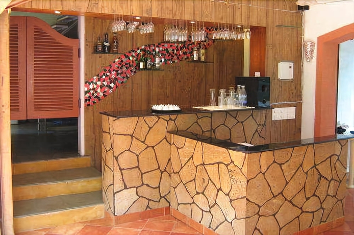 Imagen de los interiores del Hotel Renzo's Inn. Foto 16