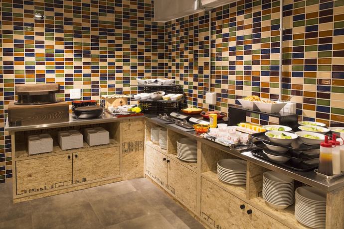 Imagen del bar/restaurante del Hotel Replace Namba Osaka. Foto 2