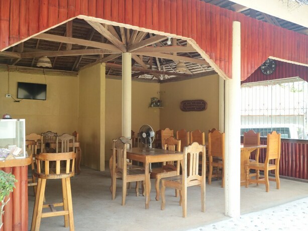 Imagen del bar/restaurante del Hotel Replica Manor. Foto 15