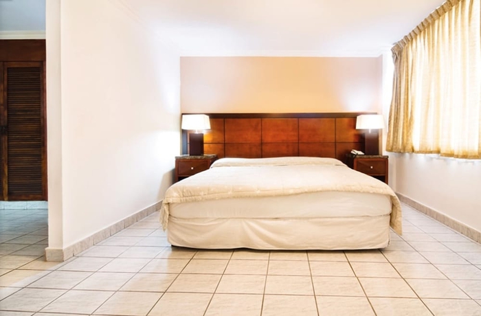 Imagen de la habitación del Hotel Rep&uacute;blica, Santa Ana. Foto 13