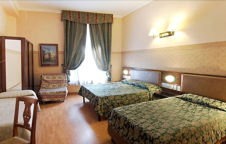 Imagen de la habitación del Hotel Repubblica. Foto 4