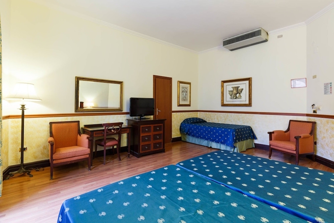 Imagen de la habitación del Hotel Repubblica. Foto 8