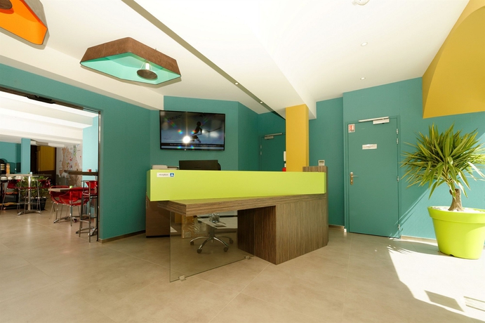 Imagen de los interiores del Hotel Republik. Foto 8