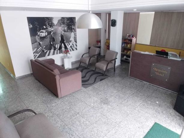 Imagen de los interiores del Hotel Requinte Itabuna. Foto 17