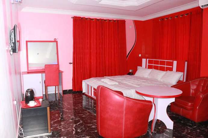 Imagen de la habitación del Hotel Resdon and Suites. Foto 6