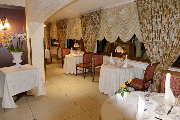 Imagen del bar/restaurante del Hotel Re\'serstuff. Foto 5