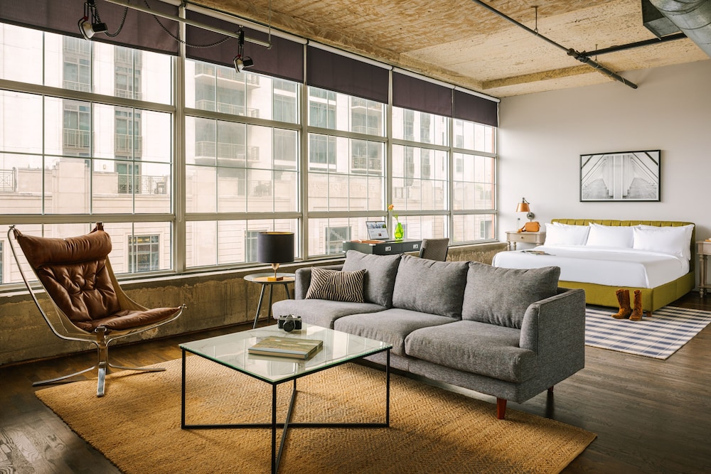 Imagen de los interiores del Hotel Reside Houston Downtown, a Wyndham Residence. Foto 20