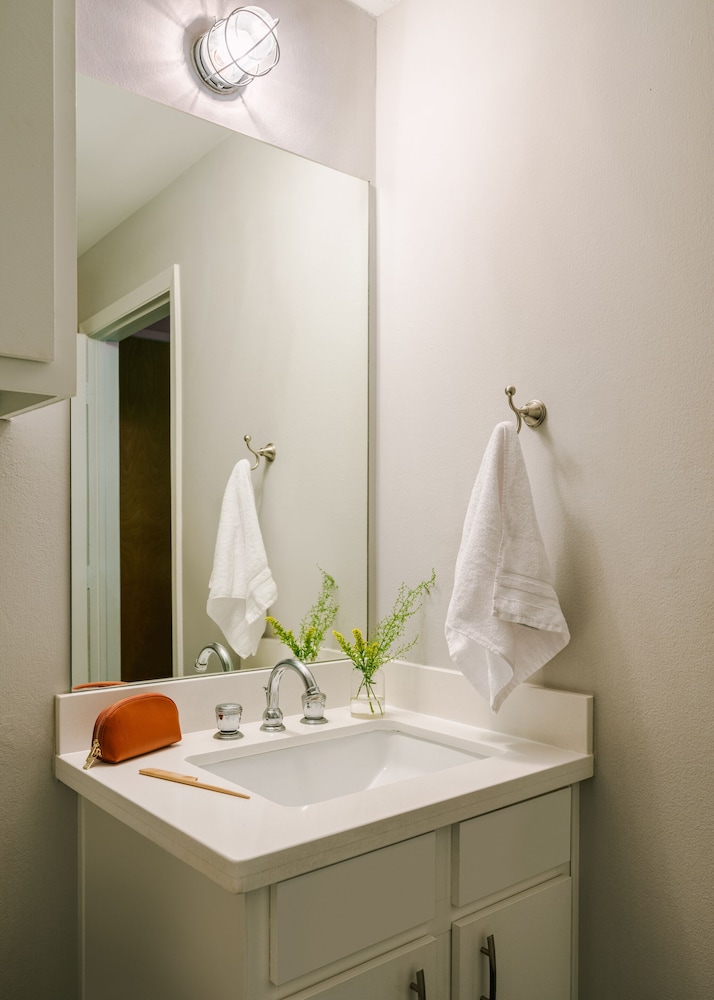 Imagen de la habitación del Hotel Reside Houston Downtown, a Wyndham Residence. Foto 18
