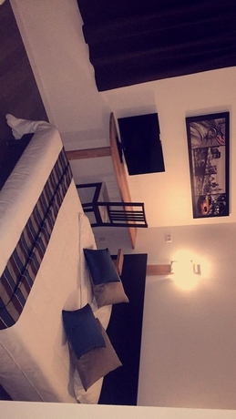 Imagen de la habitación del Hotel Residella House. Foto 3