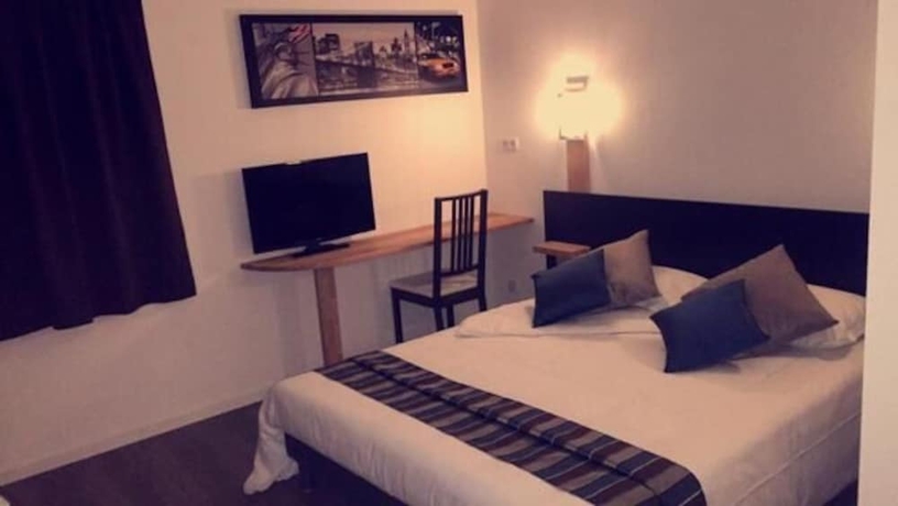 Imagen de la habitación del Hotel Residella House. Foto 10