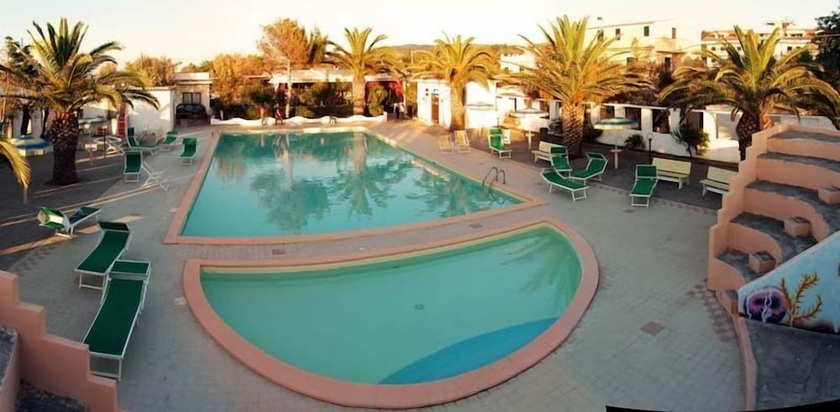 Imagen de la piscina del Hotel Residence Adria. Foto 12