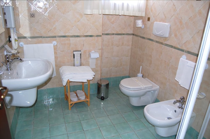 Imagen de la habitación del Hotel Residence Alberghiero Eolie. Foto 3