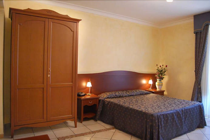 Imagen de la habitación del Hotel Residence Alberghiero Eolie. Foto 4