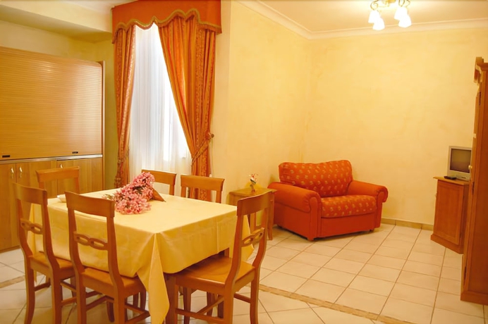 Imagen de la habitación del Hotel Residence Alberghiero Eolie. Foto 13