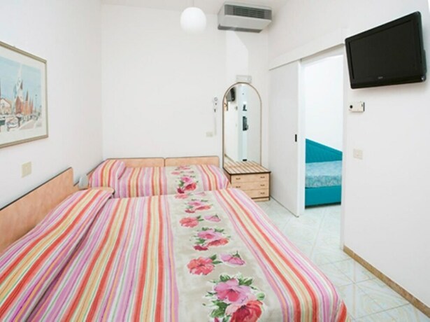 Imagen de la habitación del Hotel Residence Amalfi. Foto 31