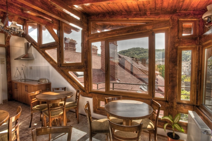 Imagen del bar/restaurante del Hotel Residence Ambient. Foto 2