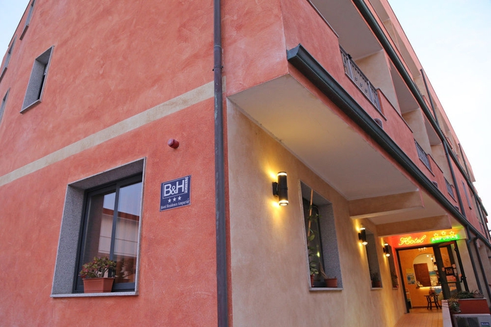 Imagen general del Hotel Residence Ampurias. Foto 6