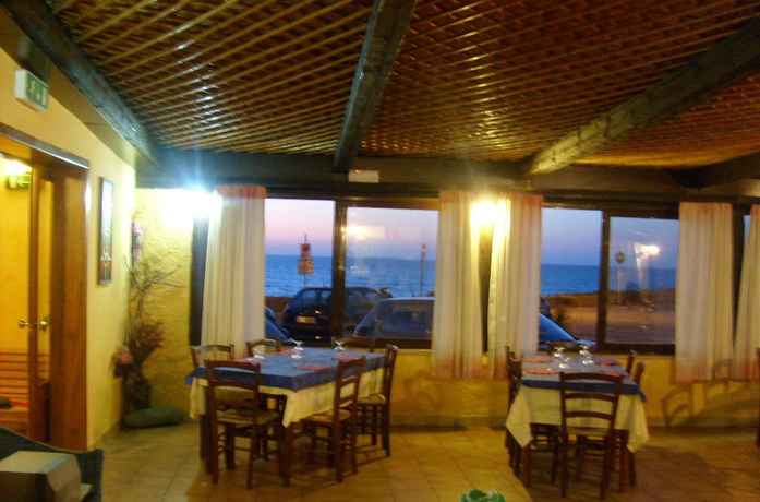 Imagen del bar/restaurante del Hotel Residence Ampurias. Foto 7