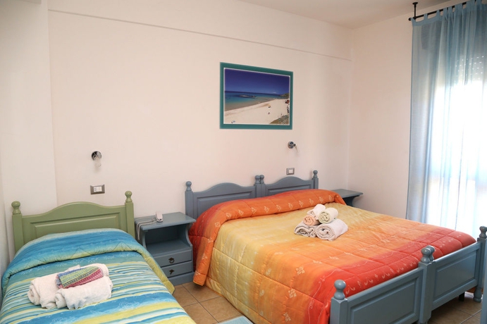 Imagen de la habitación del Hotel Residence Ampurias. Foto 12