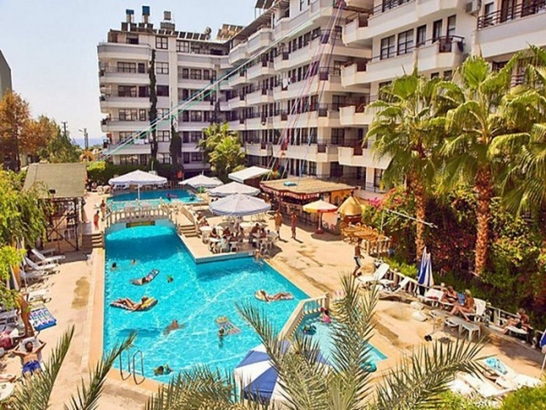 Imagen general del Hotel Residence Anfora. Foto 4