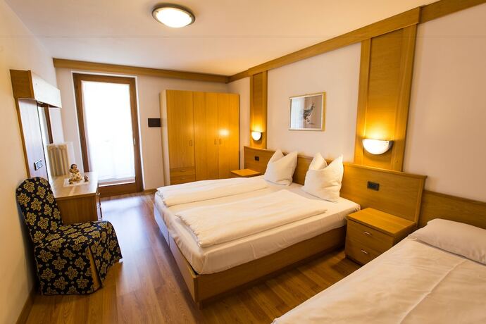 Imagen de la habitación del Hotel Residence Antares. Foto 13