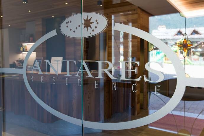Imagen general del Hotel Residence Antares. Foto 2
