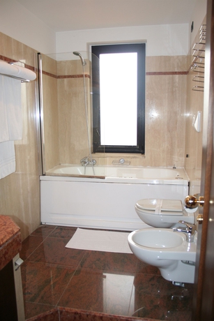 Imagen de la habitación del Hotel Residence Arcobaleno. Foto 4