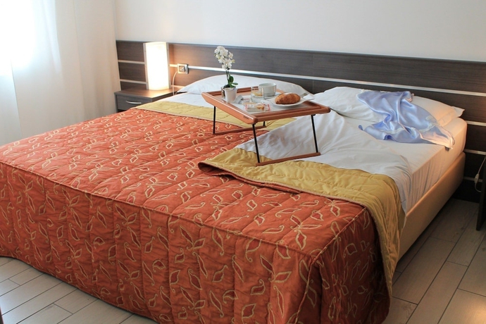 Imagen de la habitación del Hotel Residence Aurora. Foto 15